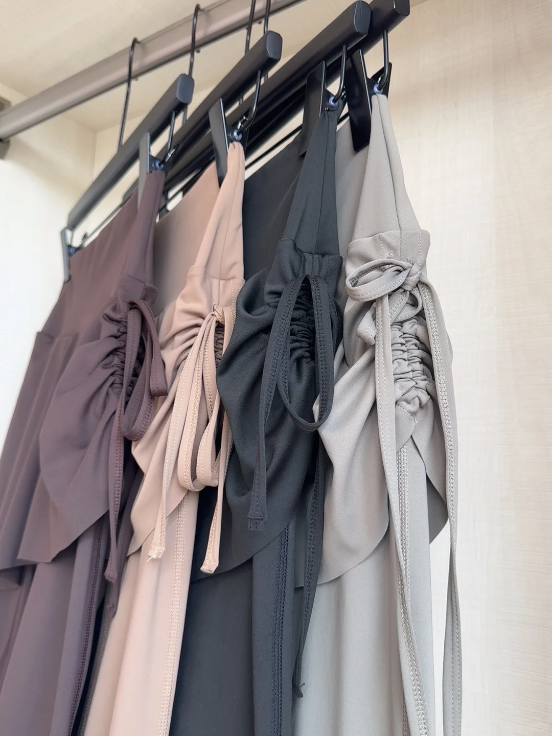 别找了? 35.9的抽皱喇叭裤，遮胯显瘦质感佳