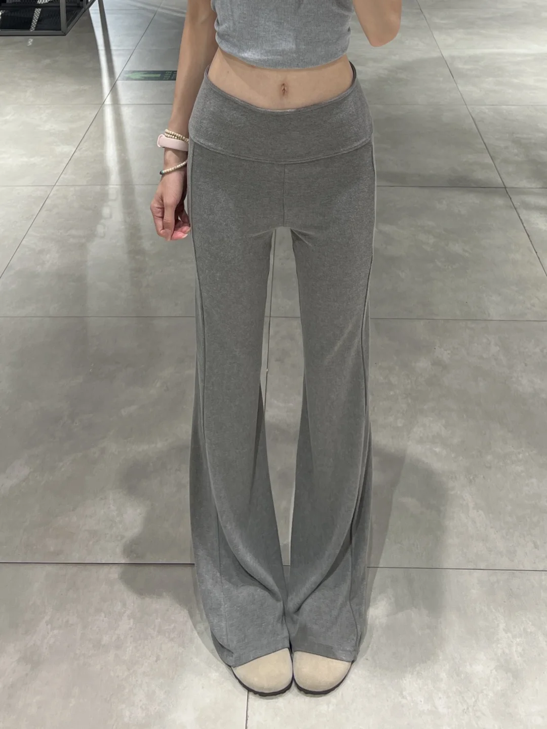 啊啊我买到了我的梦中情裤！！巨显瘦好穿～