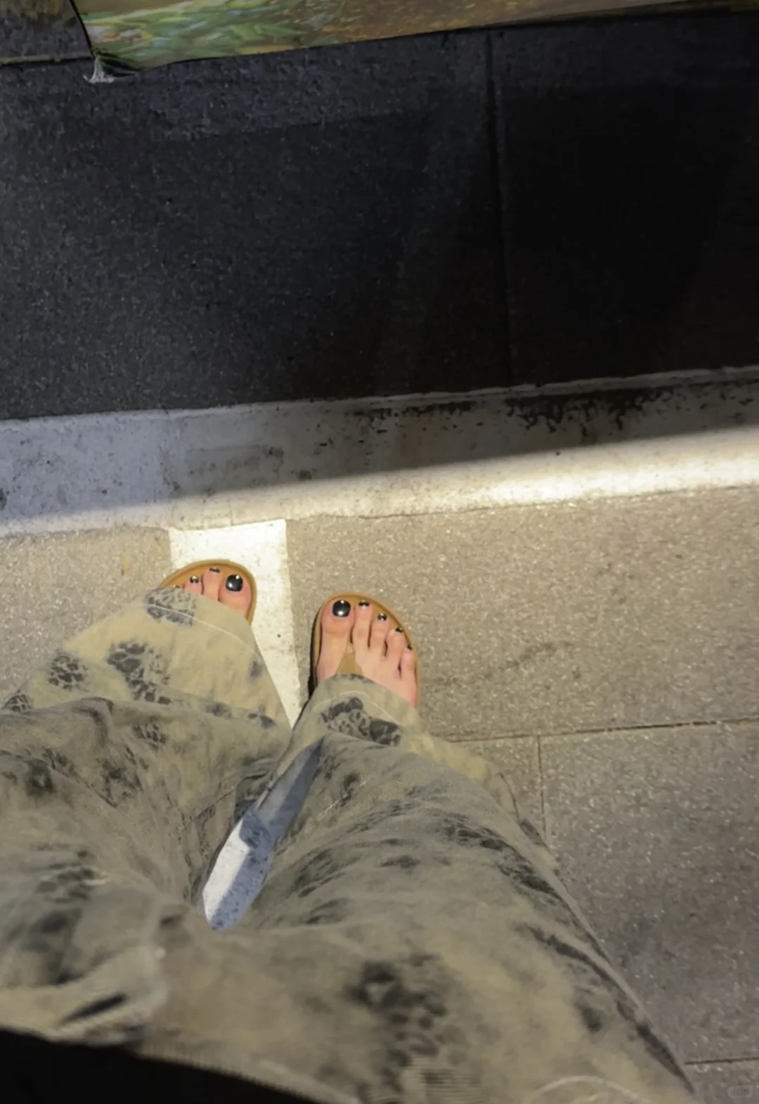 很快就失去了穿衣自由