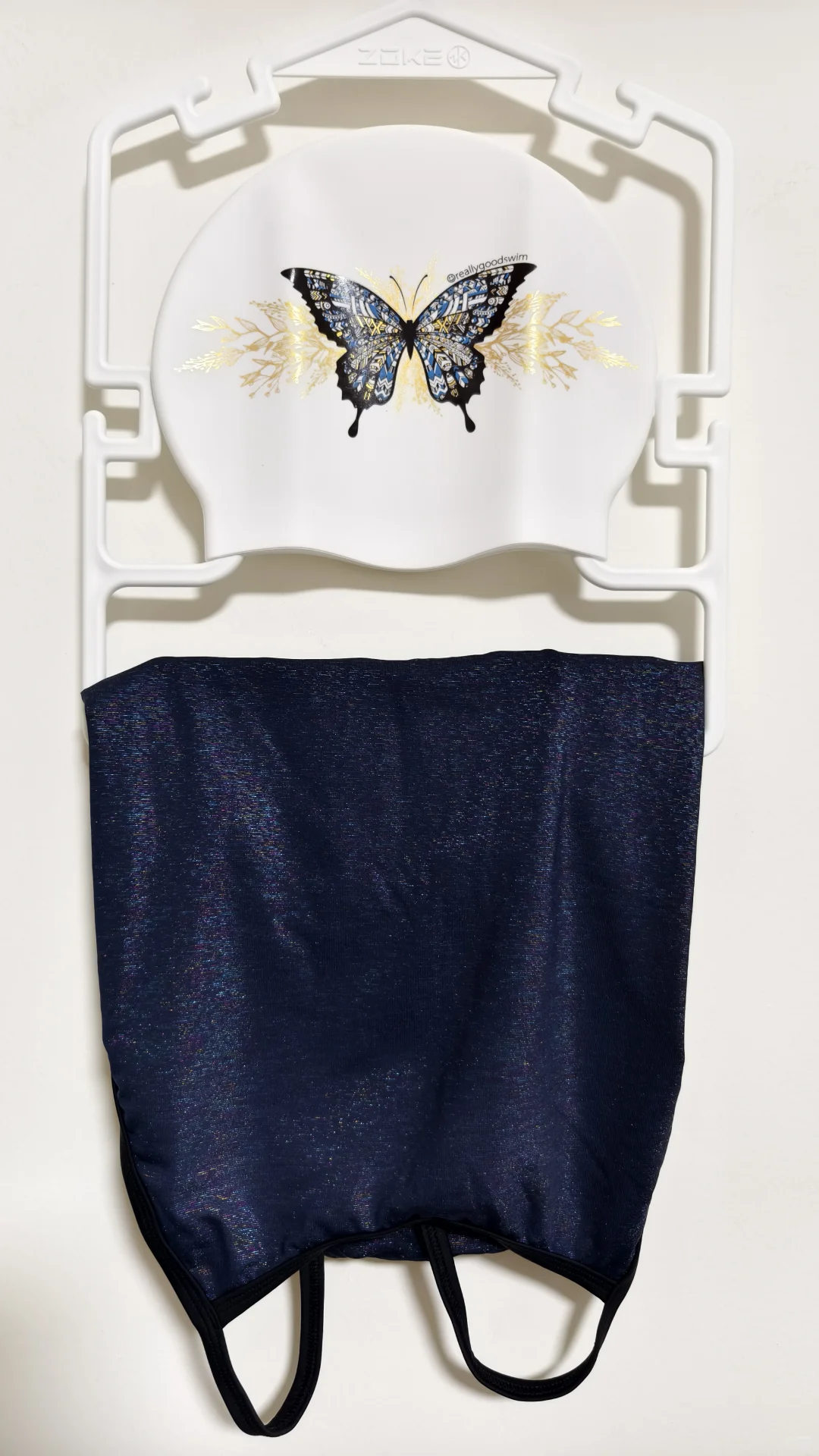 竞速泳衣分享,穿得很彩但游得很菜