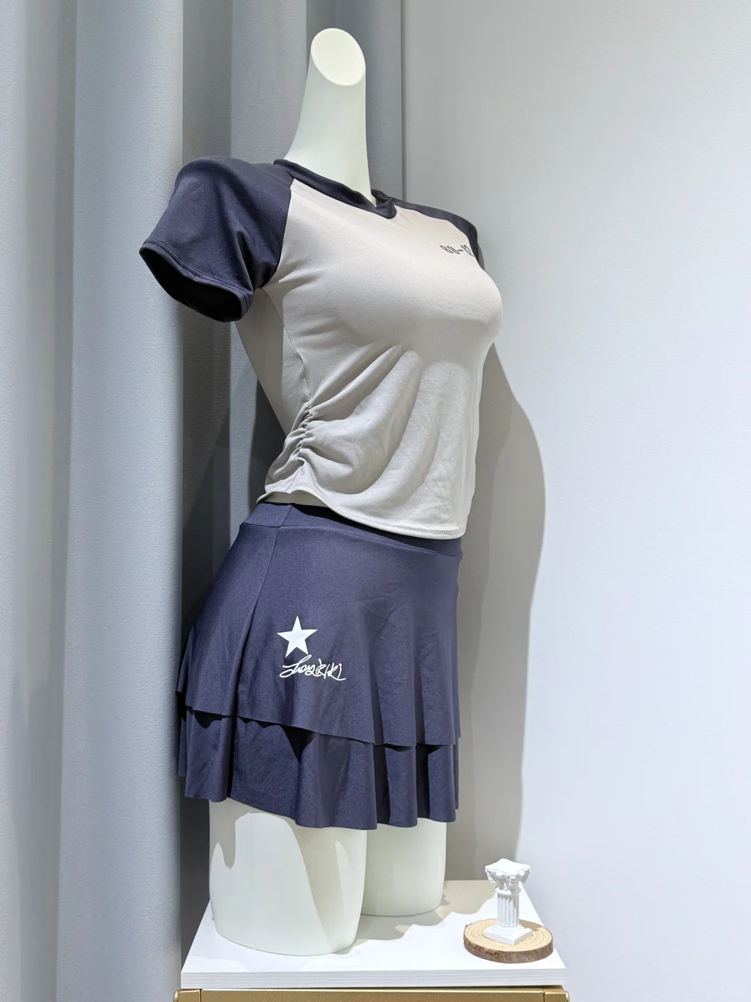 运动辣妹本命泳衣！把「显瘦公式」穿在身上