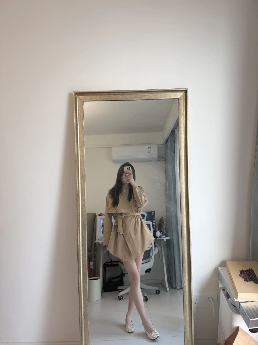 想给你一脚又怕你舔我脚