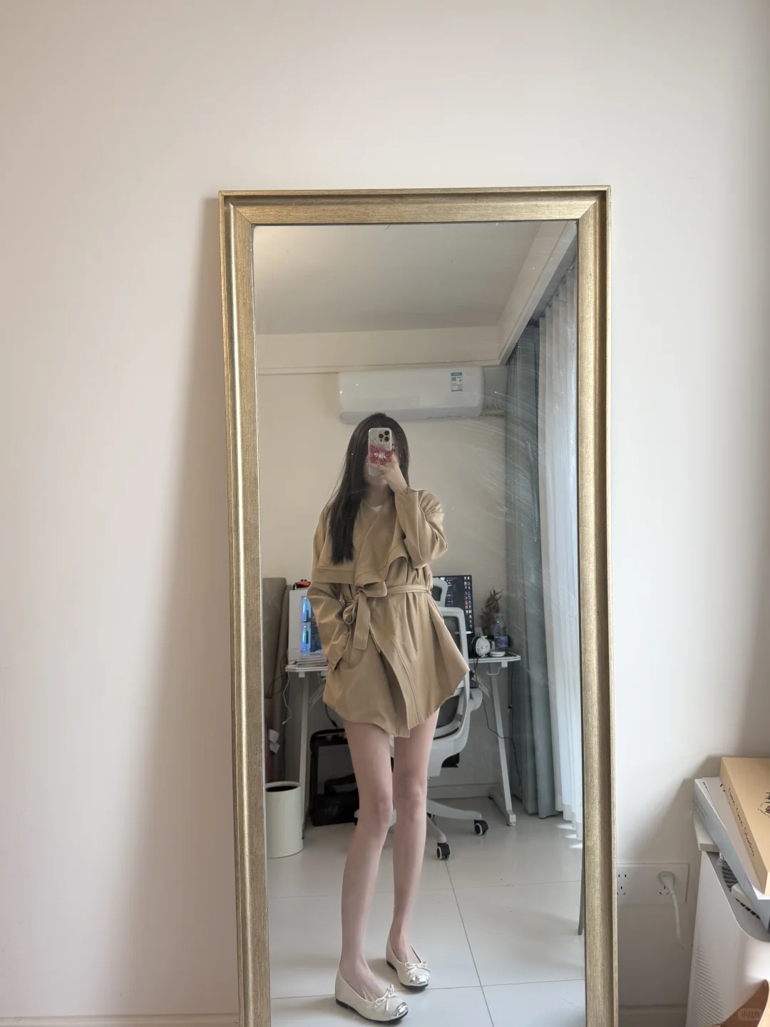 想给你一脚又怕你舔我脚