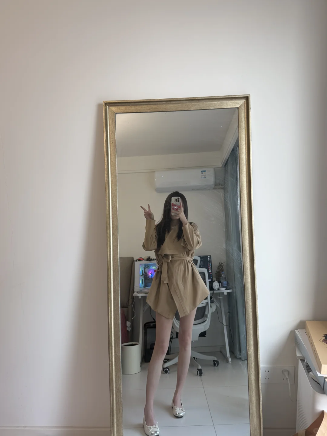 想给你一脚又怕你舔我脚