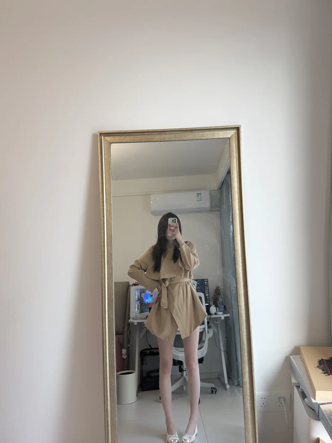 想给你一脚又怕你舔我脚