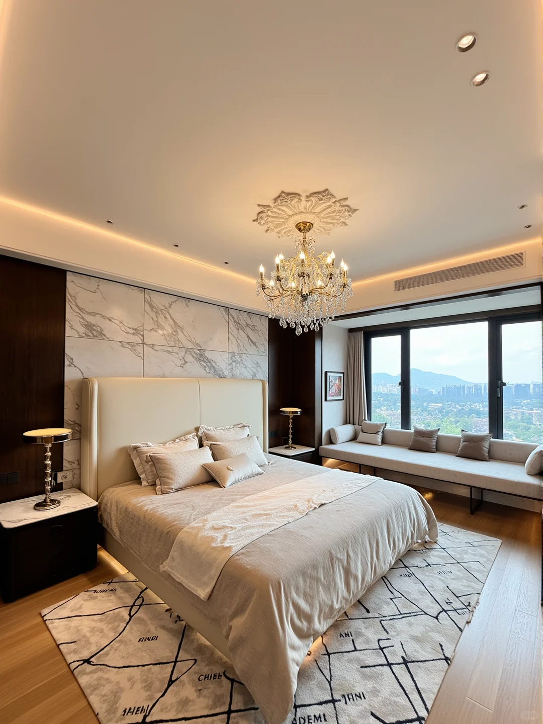 我对好看的床真的没有一点抵抗力～