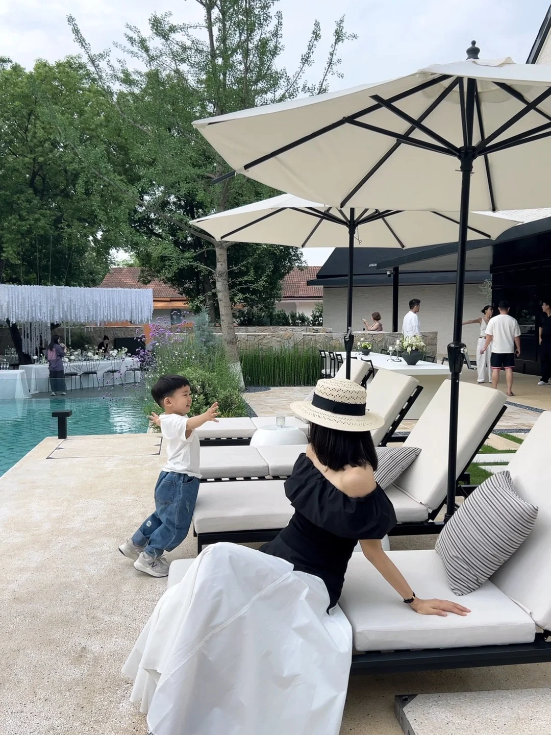 小子，放弃抵抗，就地求饶?