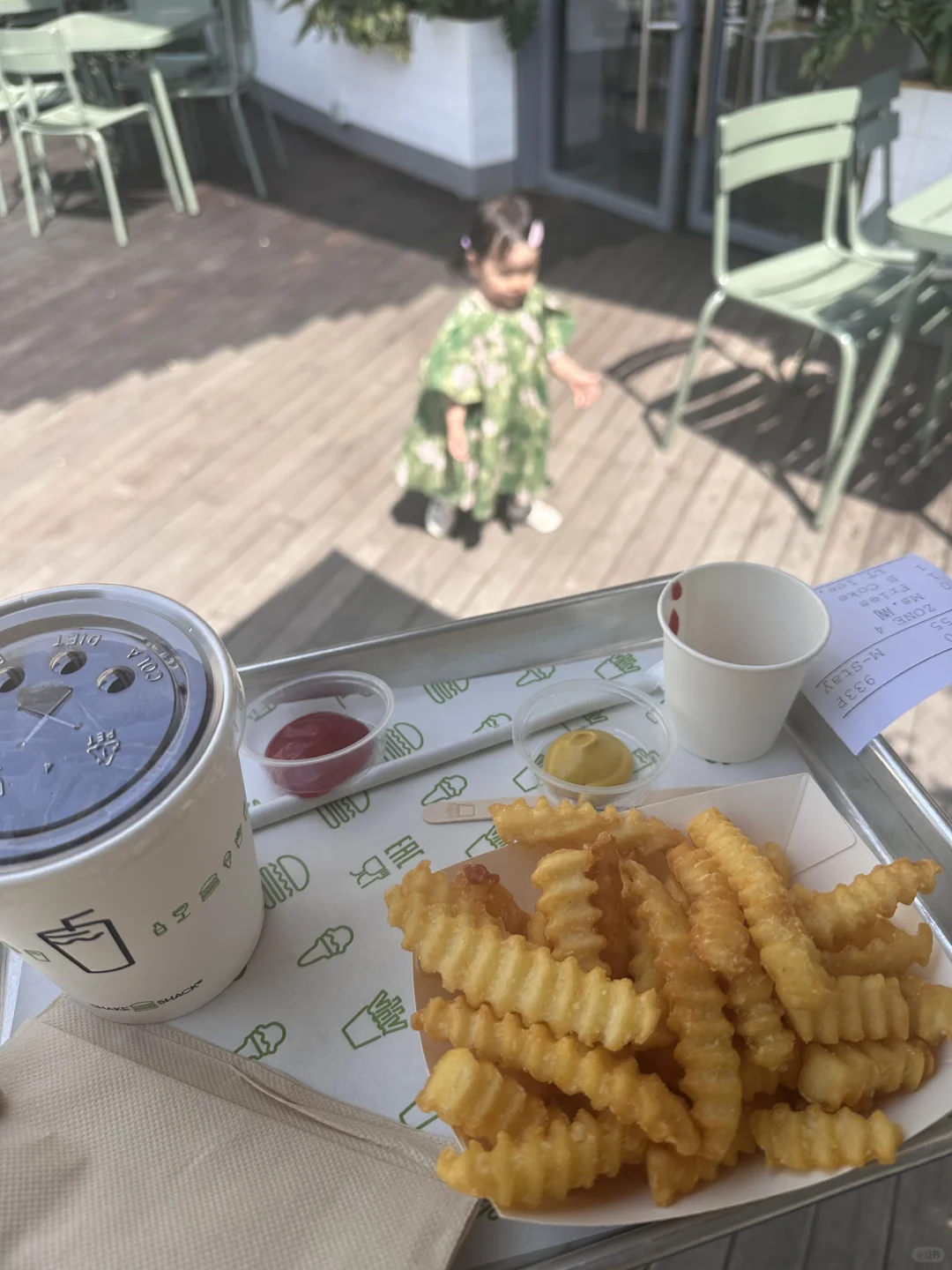 一个人带娃日，也不影响穿漂亮衣服