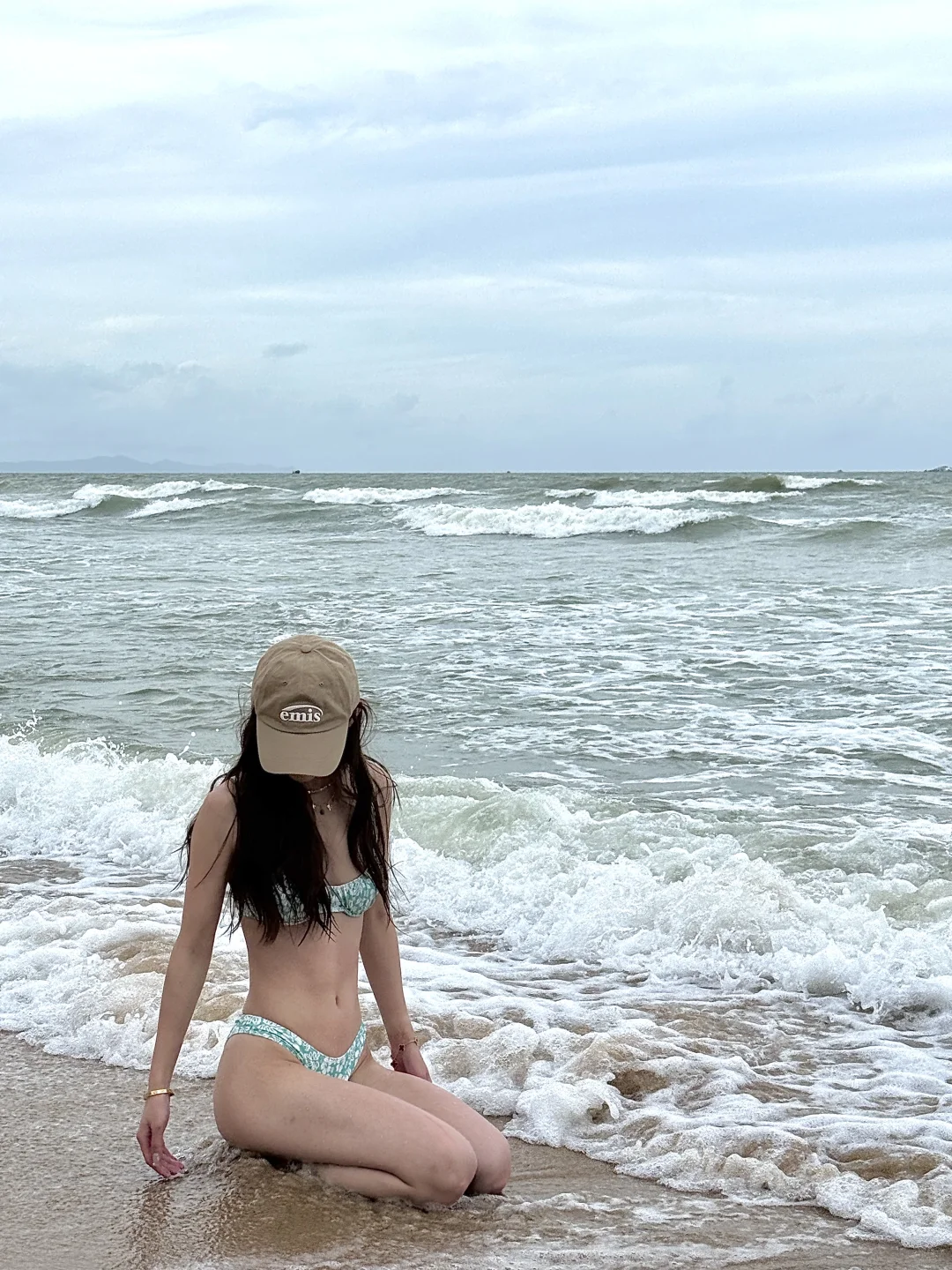 去海边就是要穿漂亮泳衣啊！