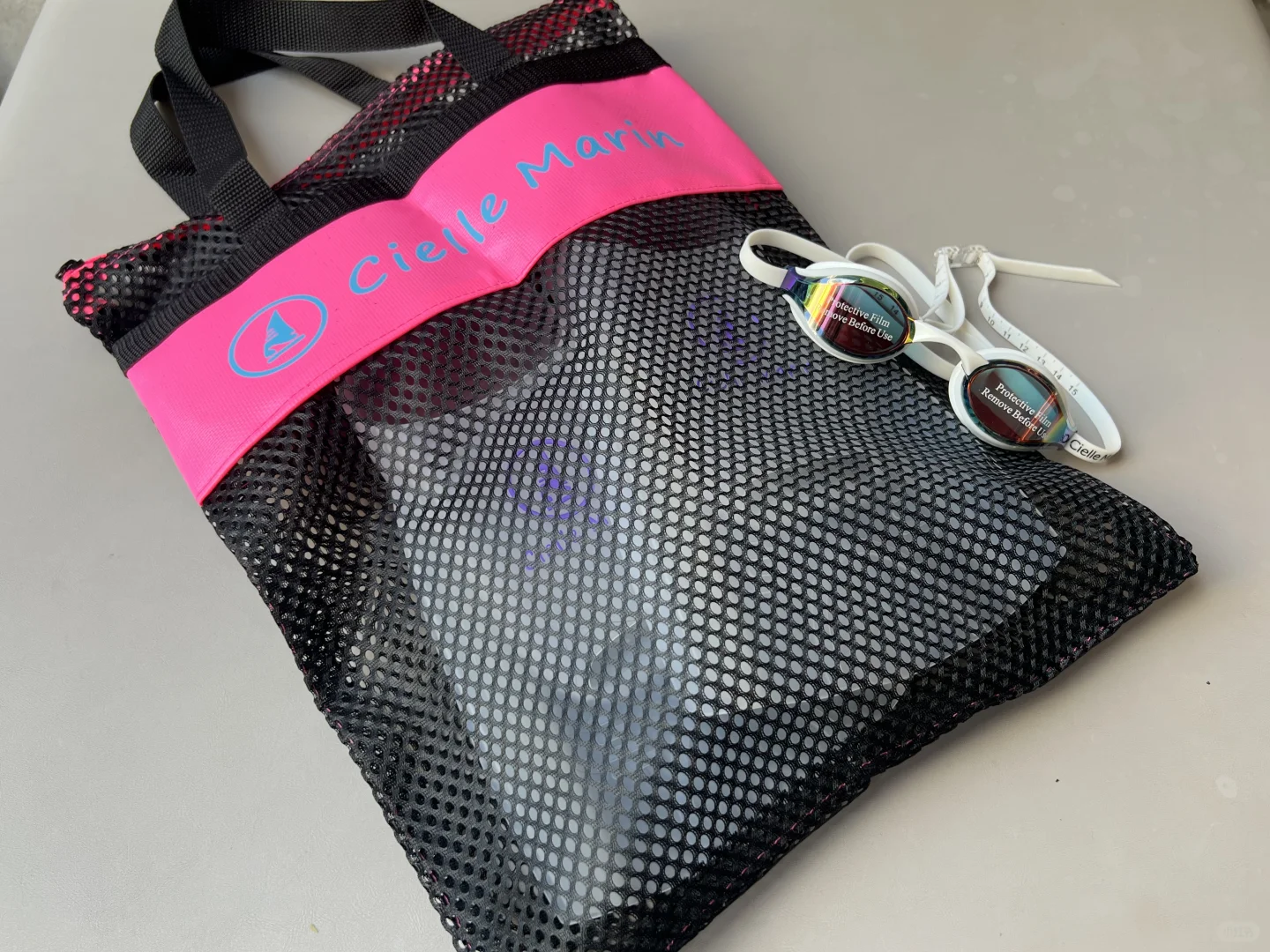 谁来和05女大一起游泳⁉️⁉️⁉️