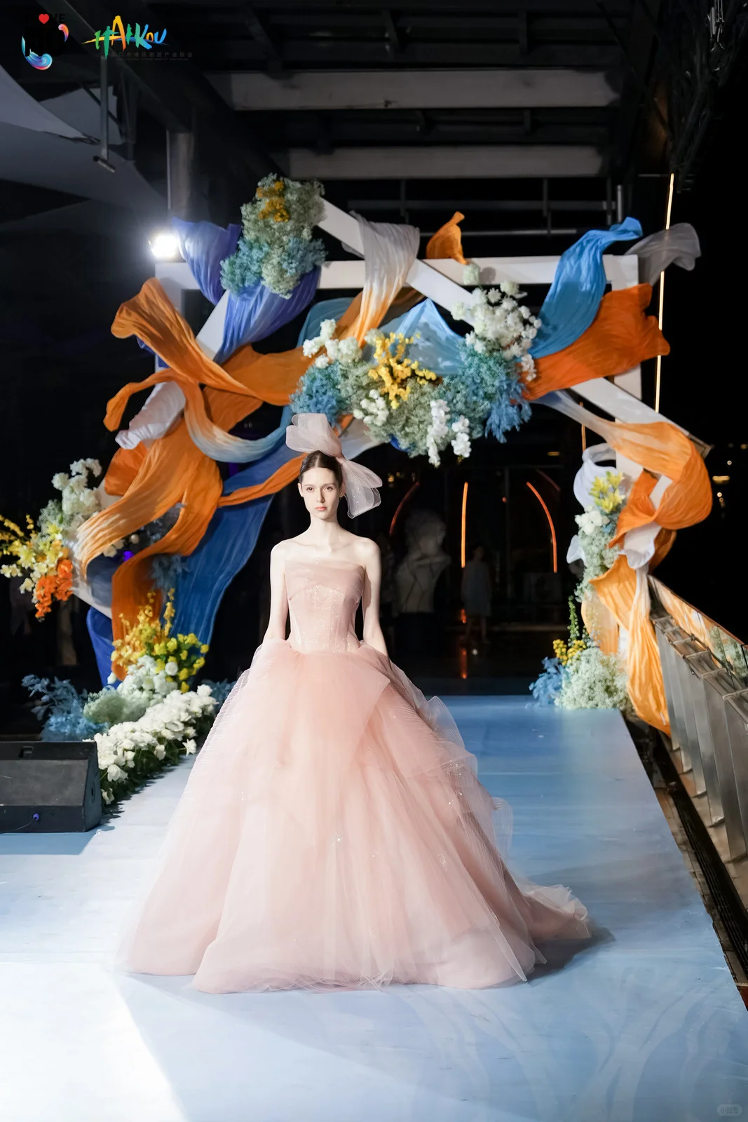 七夕在海口看婚纱秀