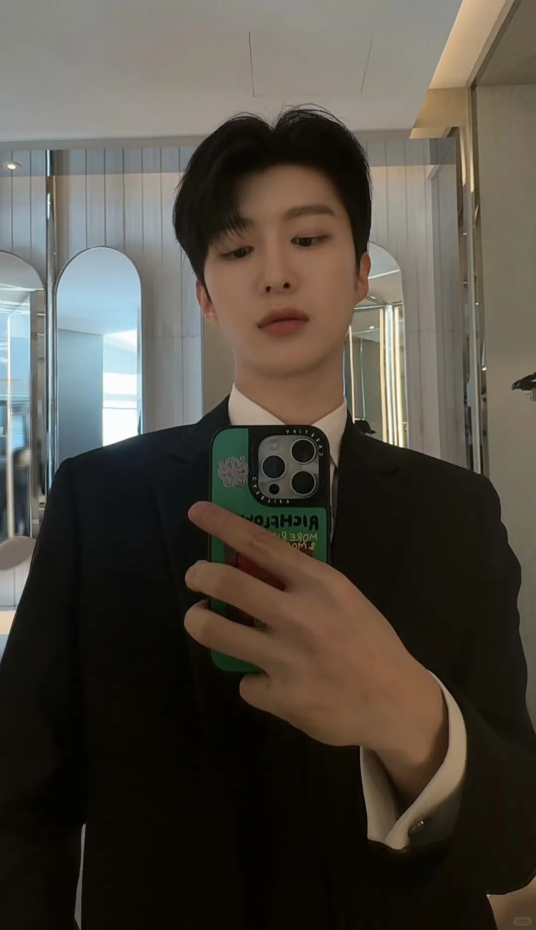 live图，自拍，都好帅好帅