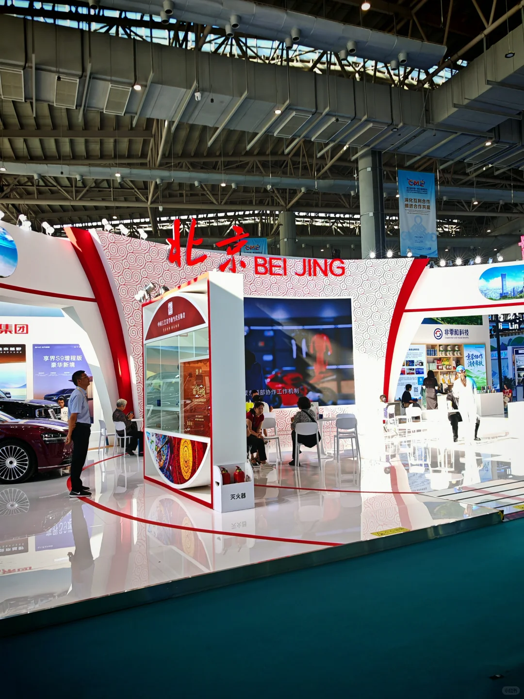 不同国家 风格迥异的展区 好好逛！