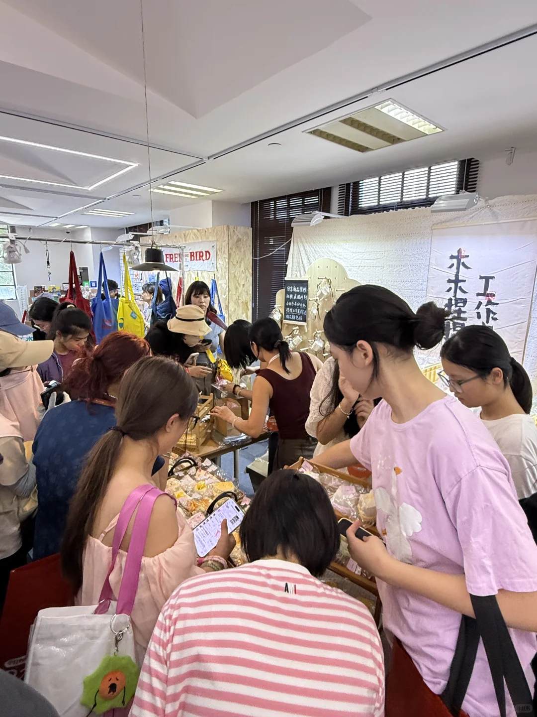 预计…明天有10w人来小红书集市！！！！