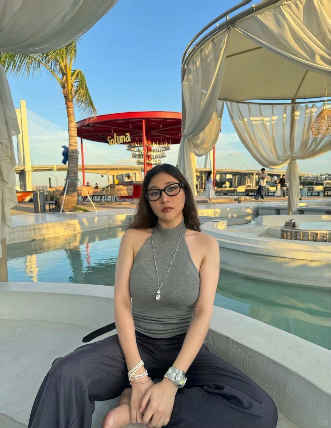 自由 自主 自信 谁管你