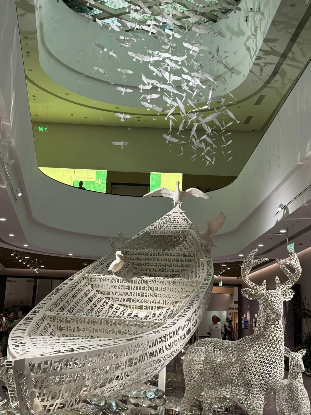 这展览太有设计感了～