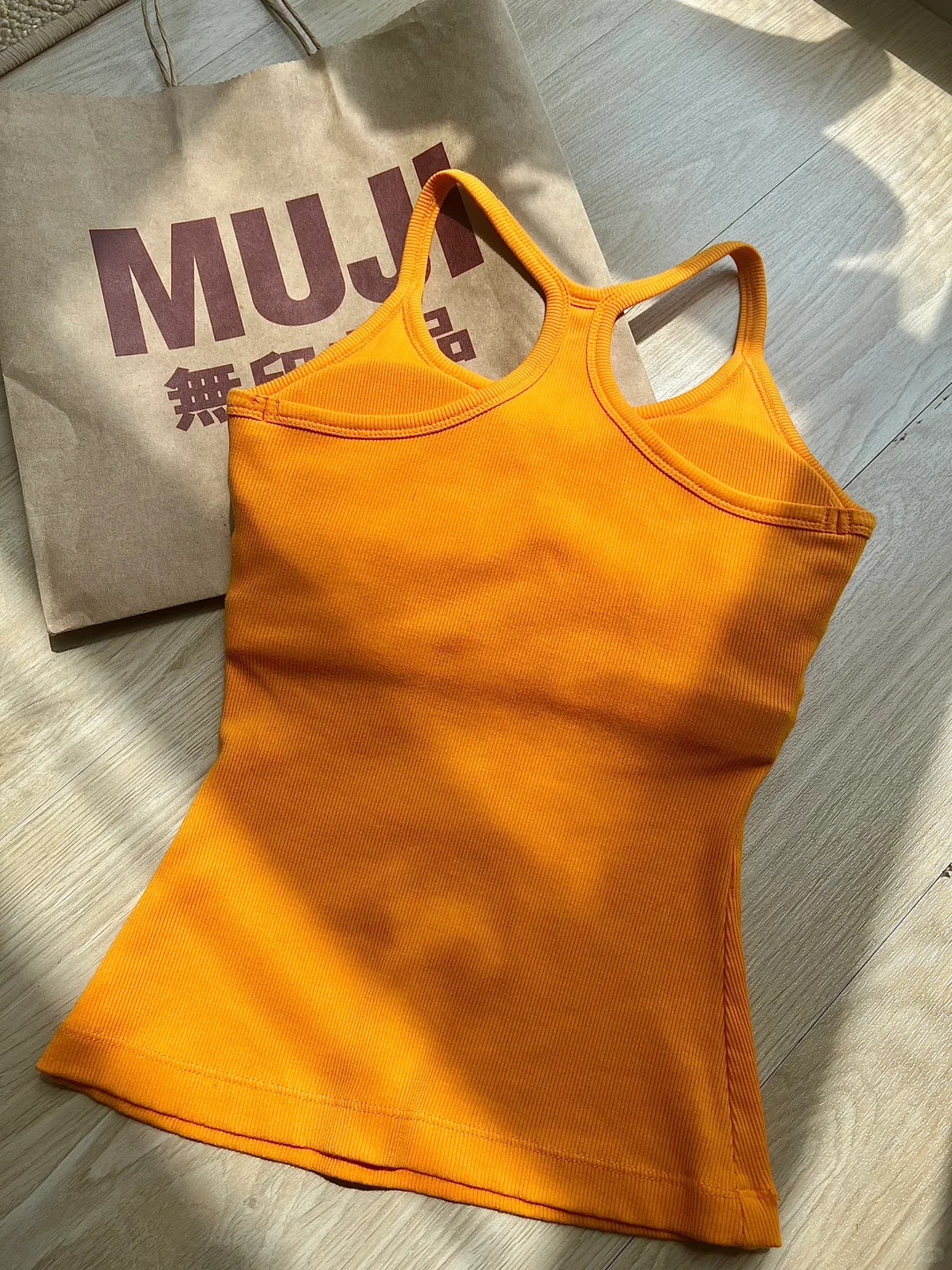 夏天早该这样穿了?不穿内衣真的万岁！！！