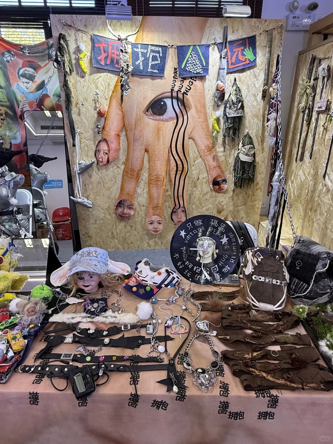 预计…明天有10w人来小红书集市！！！！