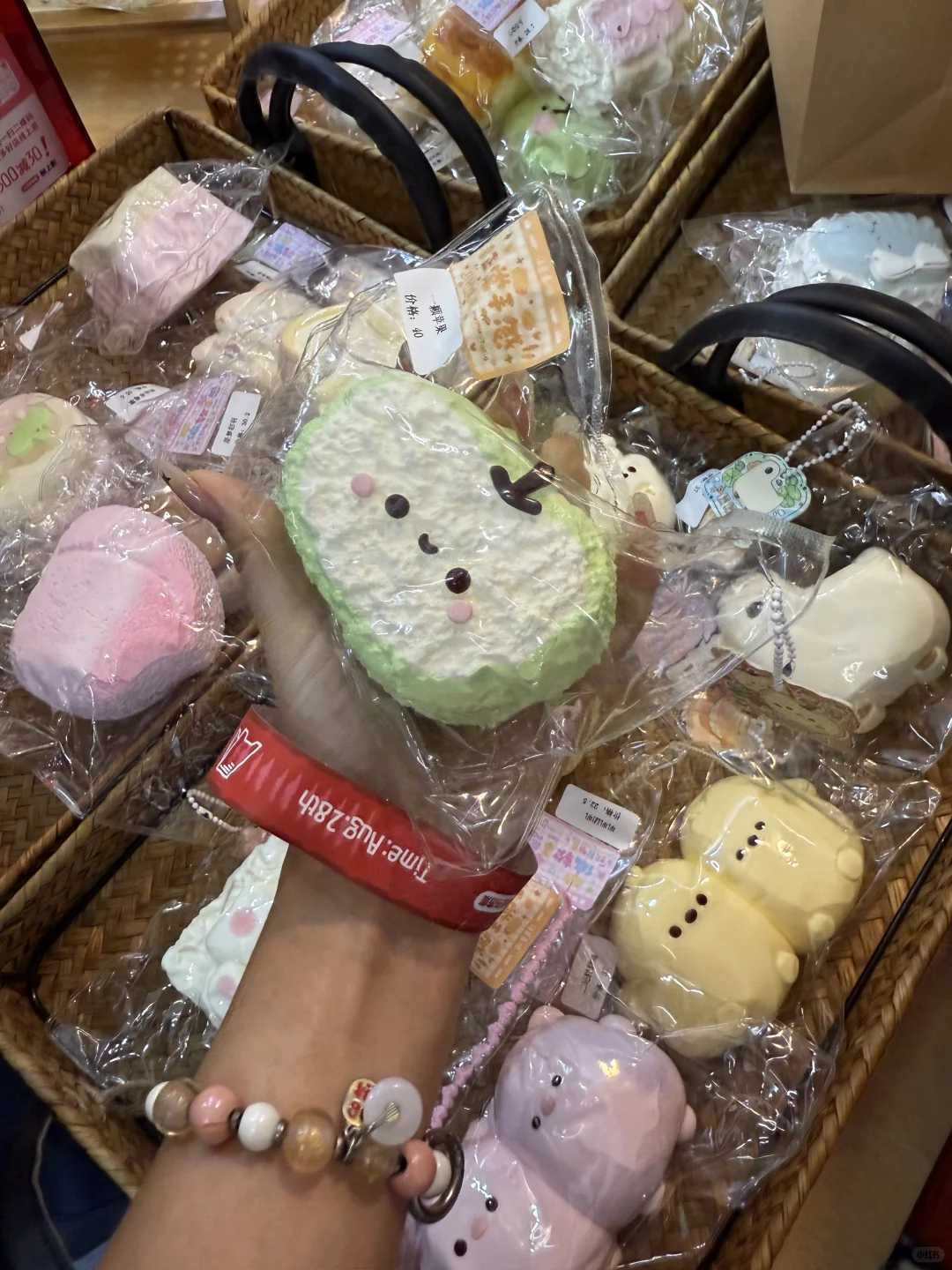 预计…明天有10w人来小红书集市！！！！