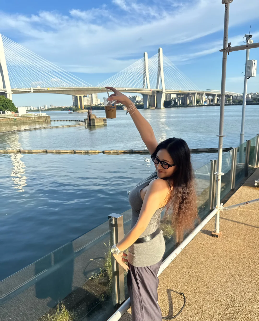 自由 自主 自信 谁管你