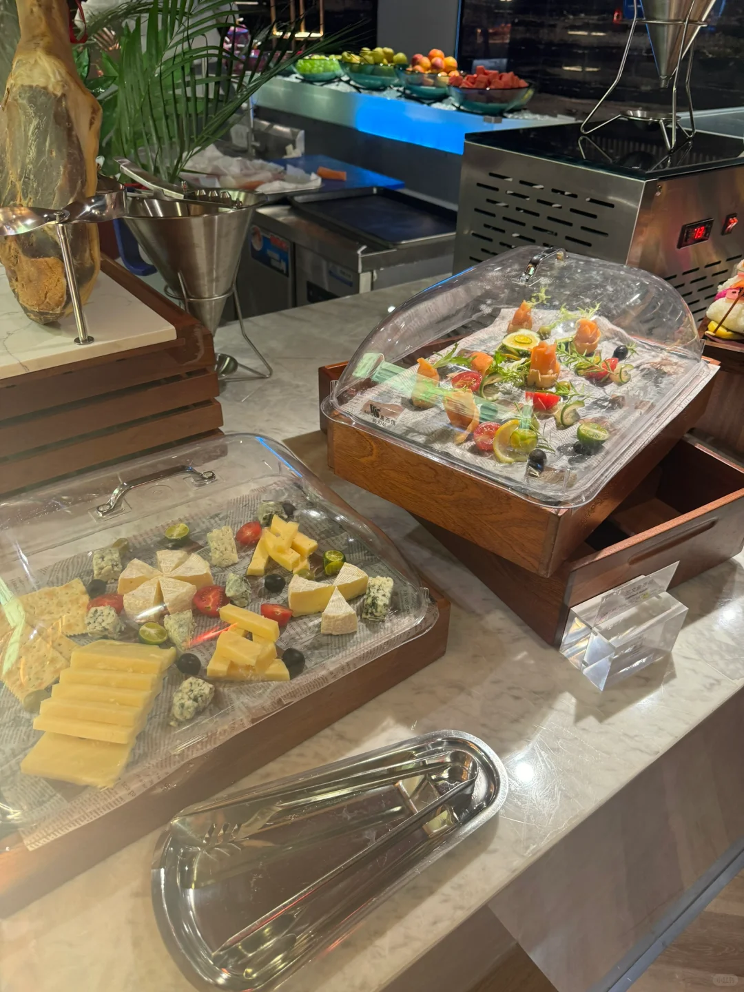 你敢信在邯郸人均200帝王蟹?吃到撑