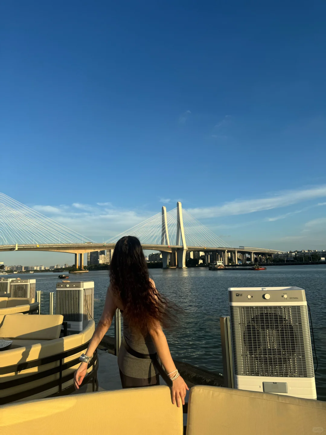 自由 自主 自信 谁管你