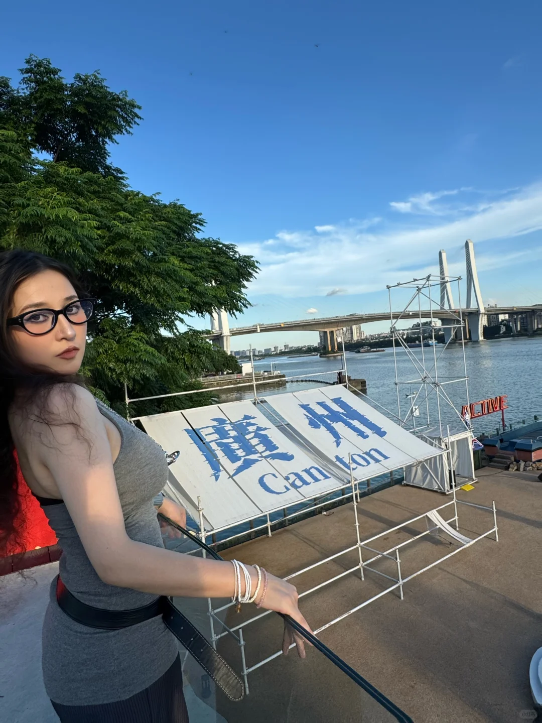 自由 自主 自信 谁管你