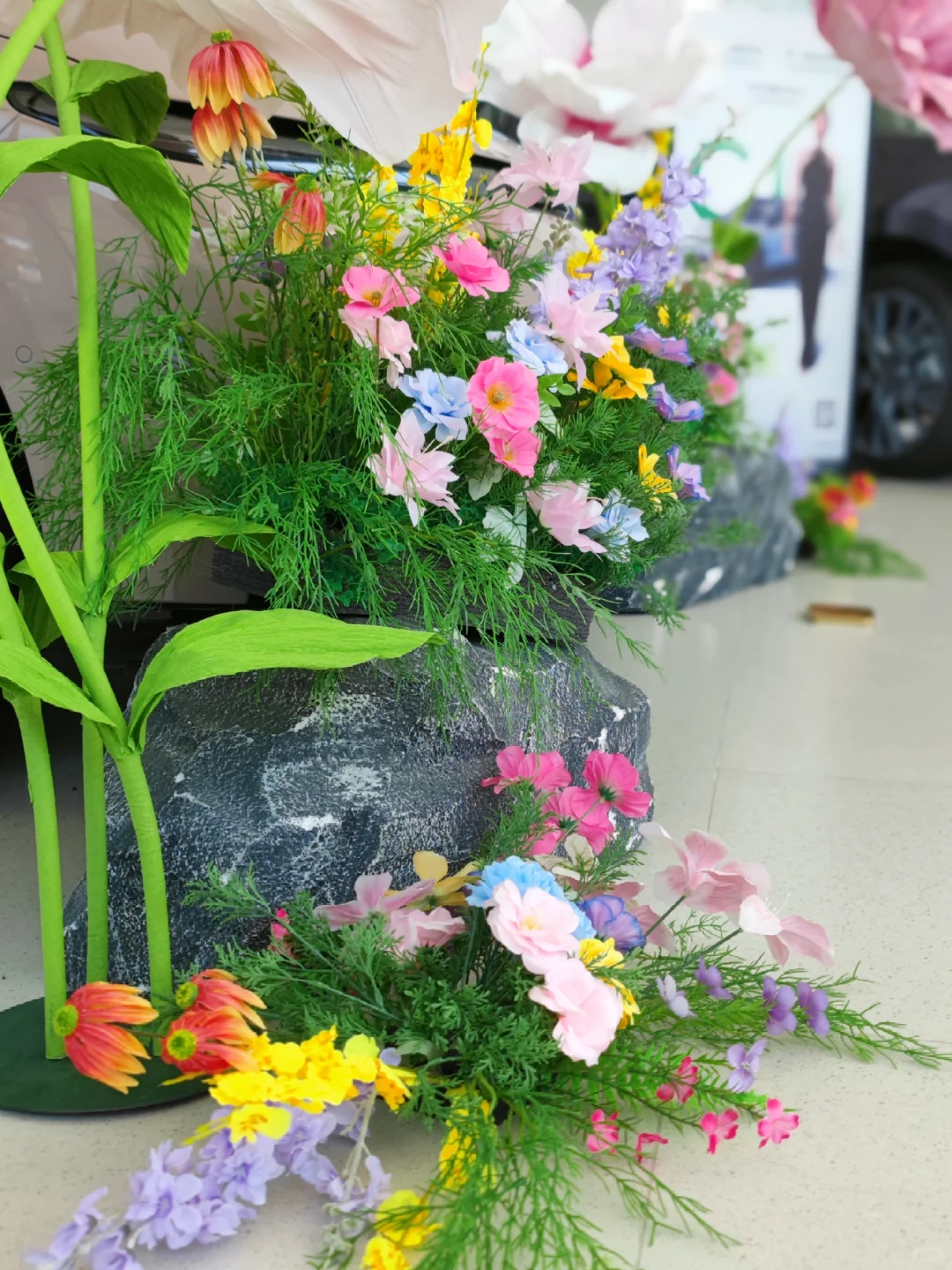 干市场后，疯狂搭建展厅布置