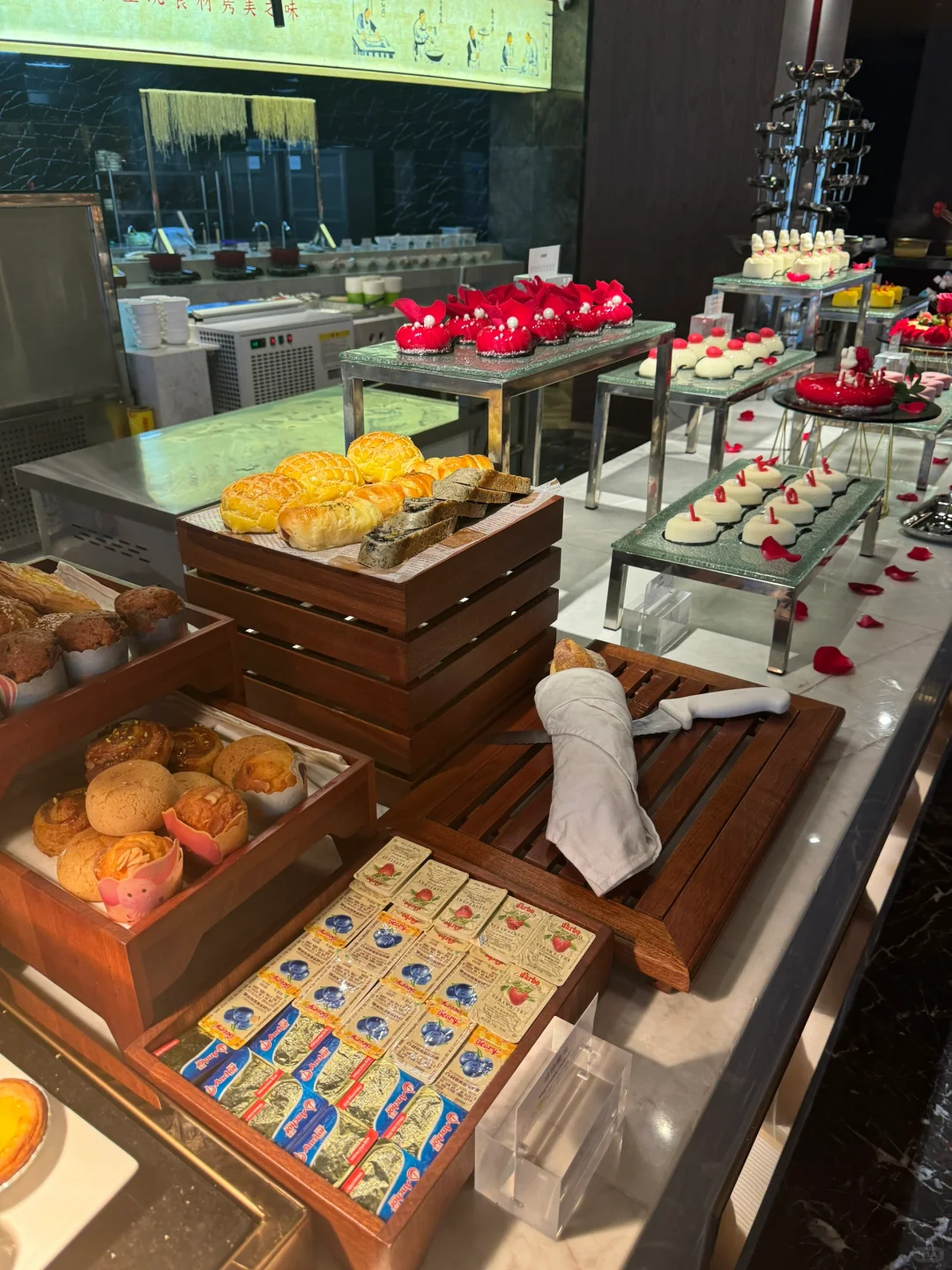 你敢信在邯郸人均200帝王蟹?吃到撑