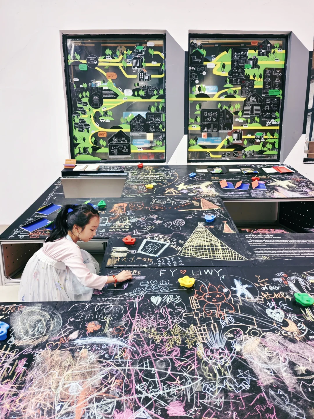 探展国美毕业展良渚展区?