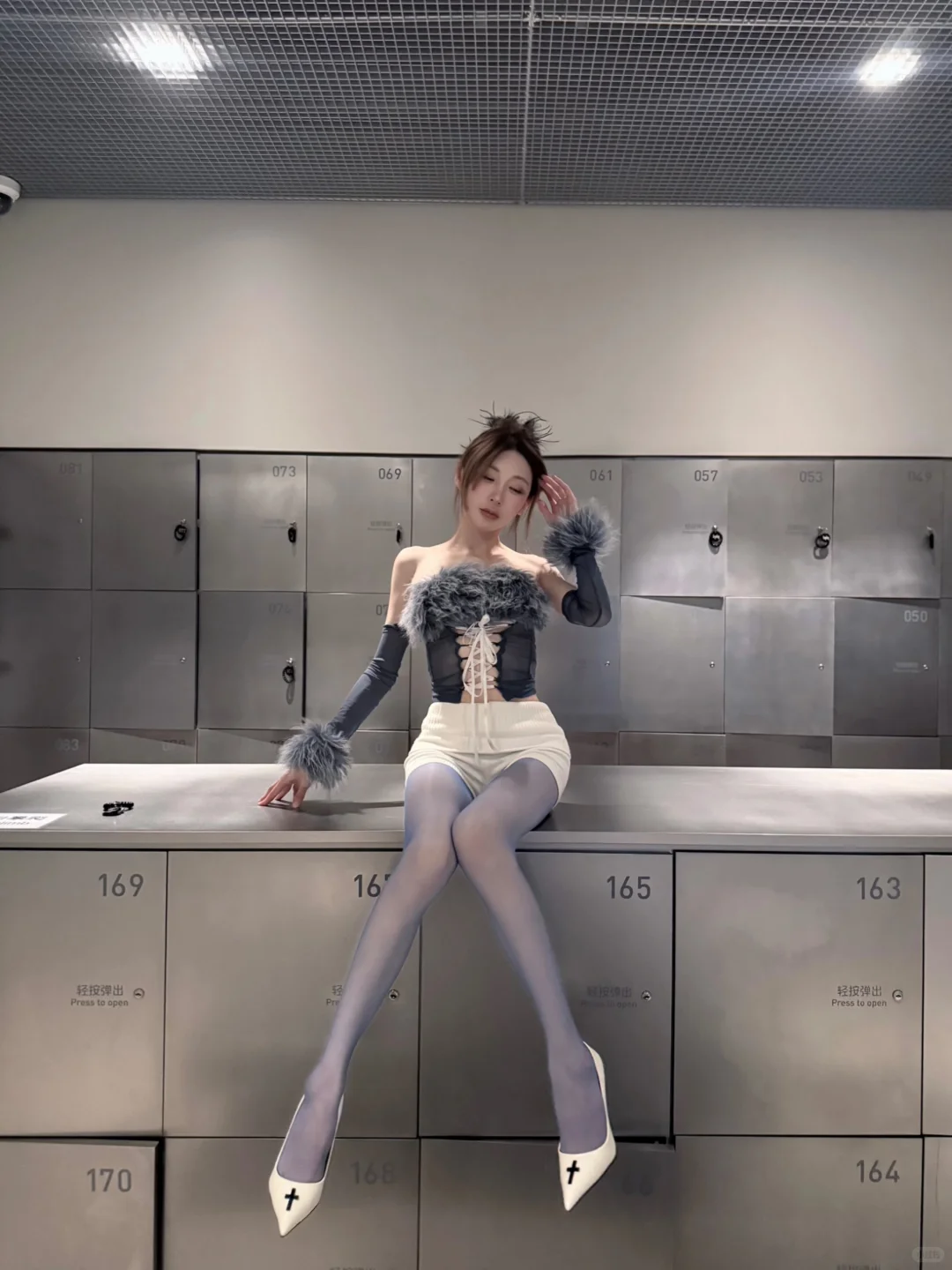 存一组辣妹拍照姿势