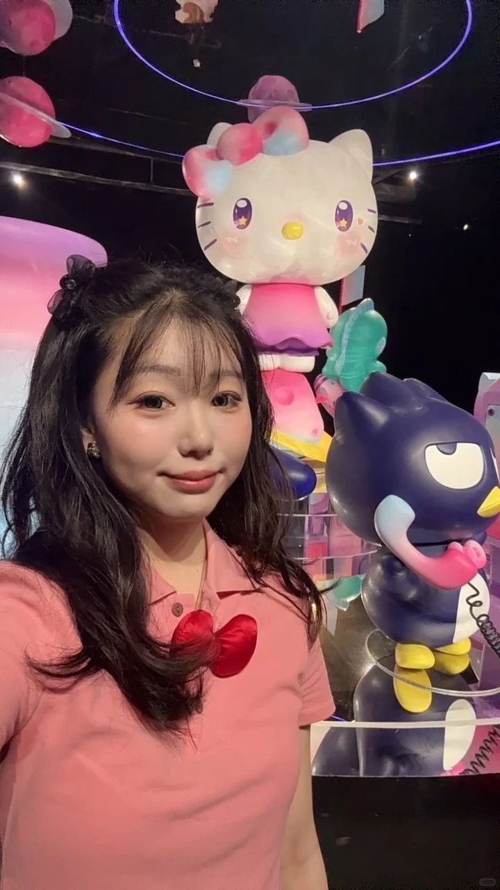 打卡kitty光影展，今日是甜妹～