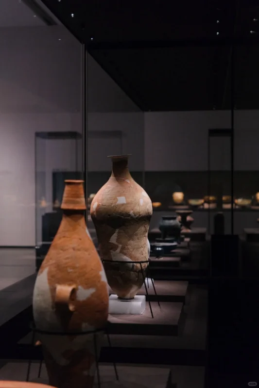 策展随记丨展览的物与空间