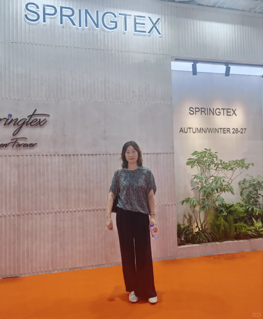 标题：逛上海国家会展中心