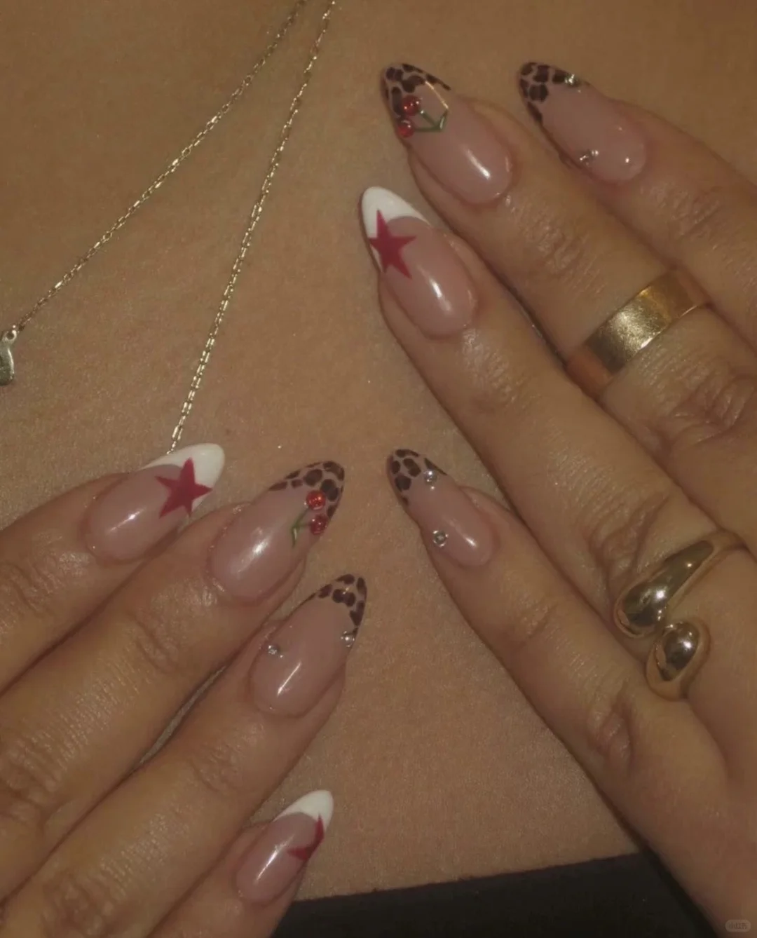 jaden同款辣妹豹纹樱桃甲??