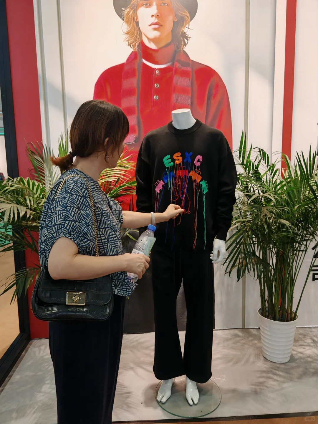 标题：逛上海国家会展中心