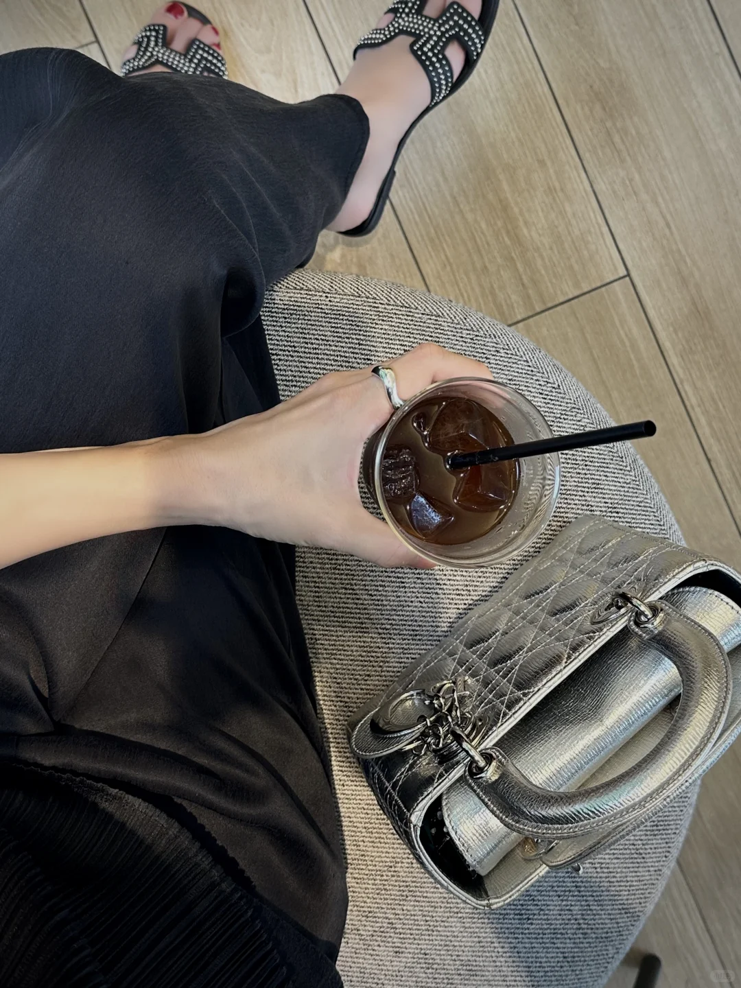 韩国大妈地家门口出游 ??‍♀️??‍♀️