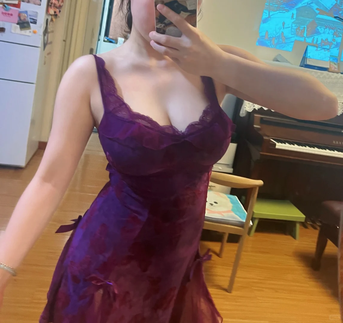 姐妹们，这件睡衣绝美啊