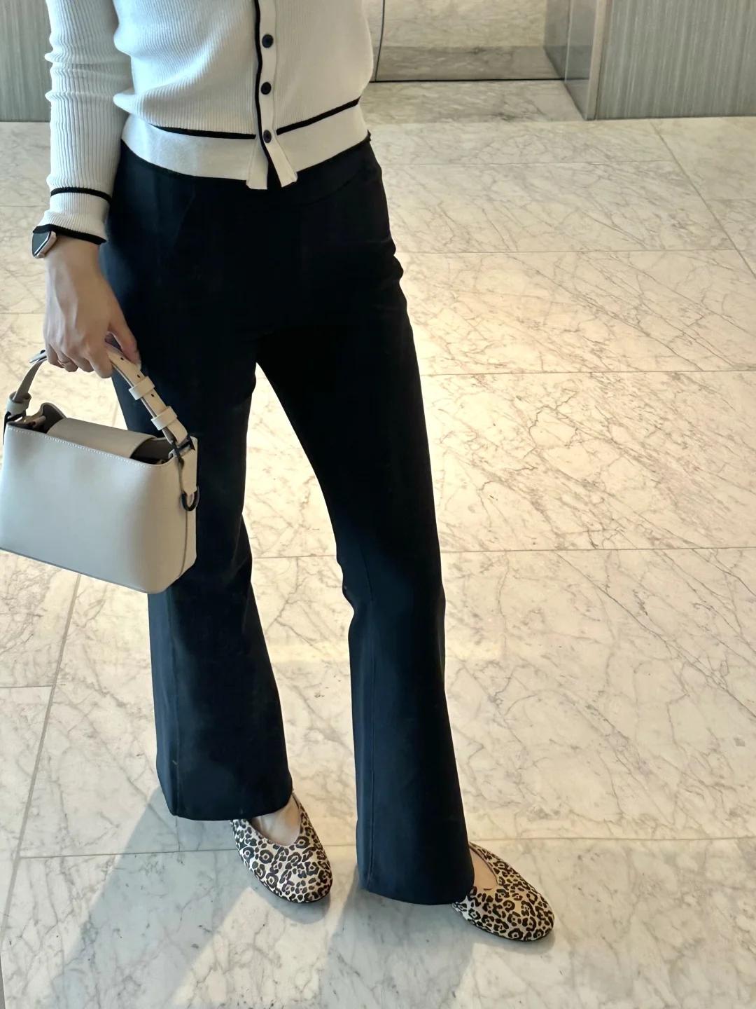 外企通勤?️舒服软糯的微喇瑜伽裤