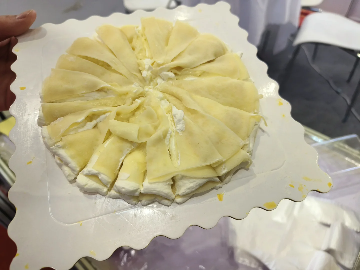 去逛展吗？免费吃喝那种