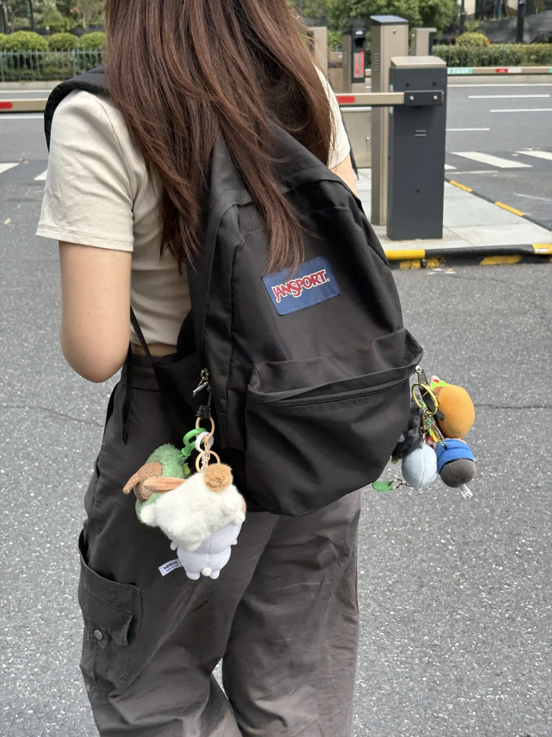 Share｜校园上学路上的包挂记录