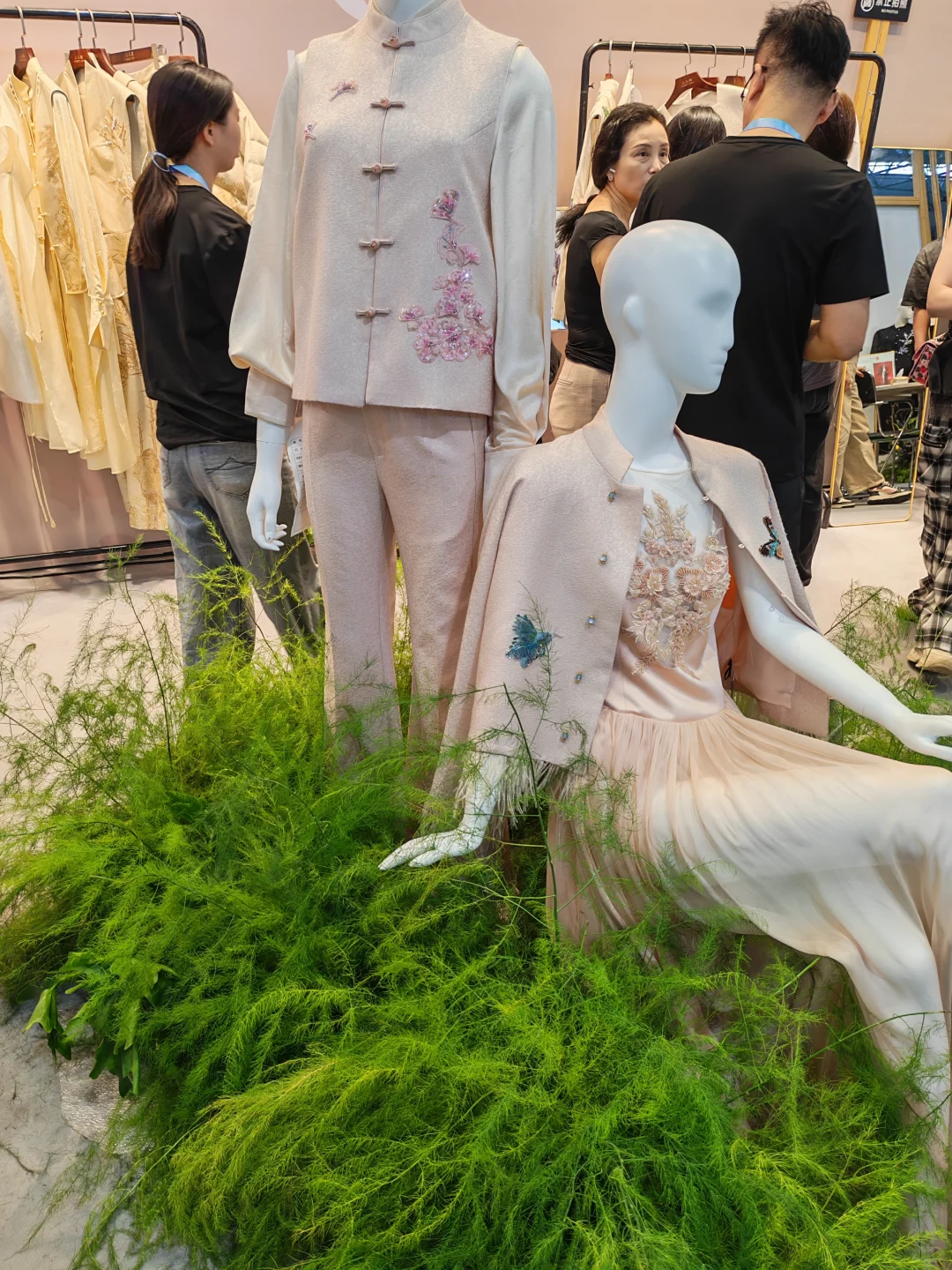 感受上海面料服装展的陈列美学