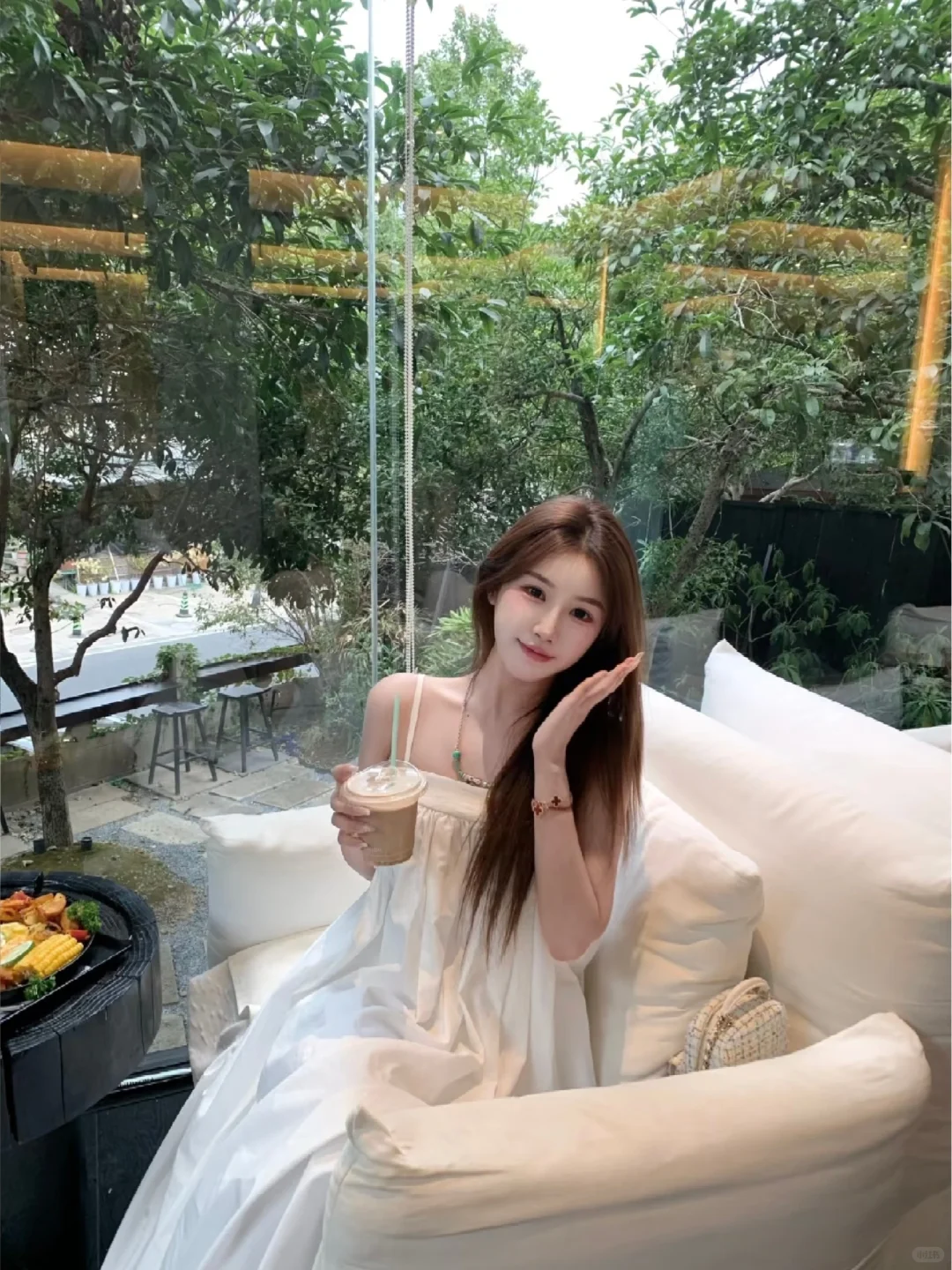 37岁姐姐，也算风韵犹存了，还有人喜欢吗