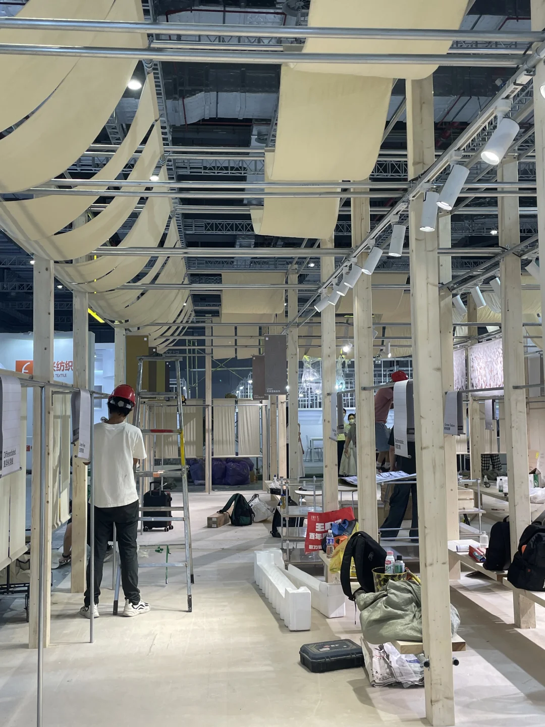 品川｜展会装修预热中