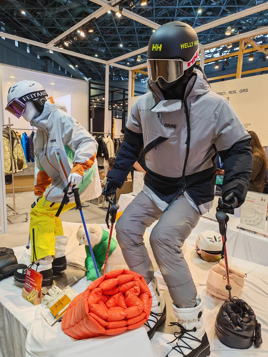 感受上海面料服装展的陈列美学