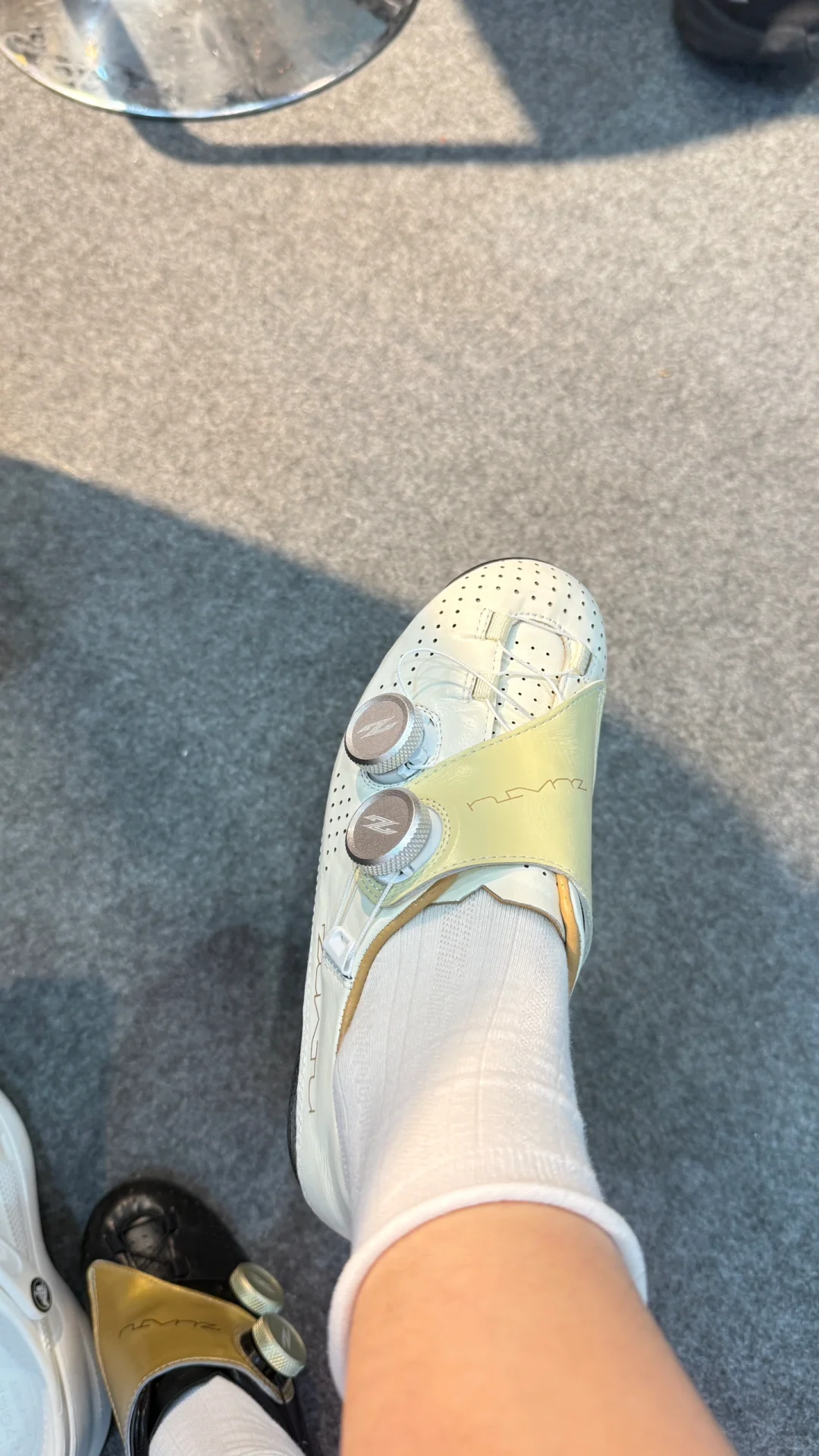 “垃圾自行车展，我去逛珠宝展了。