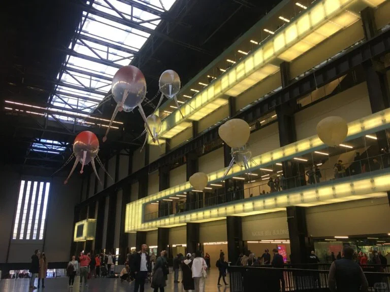 ?坐观展览- 与机械共享世界