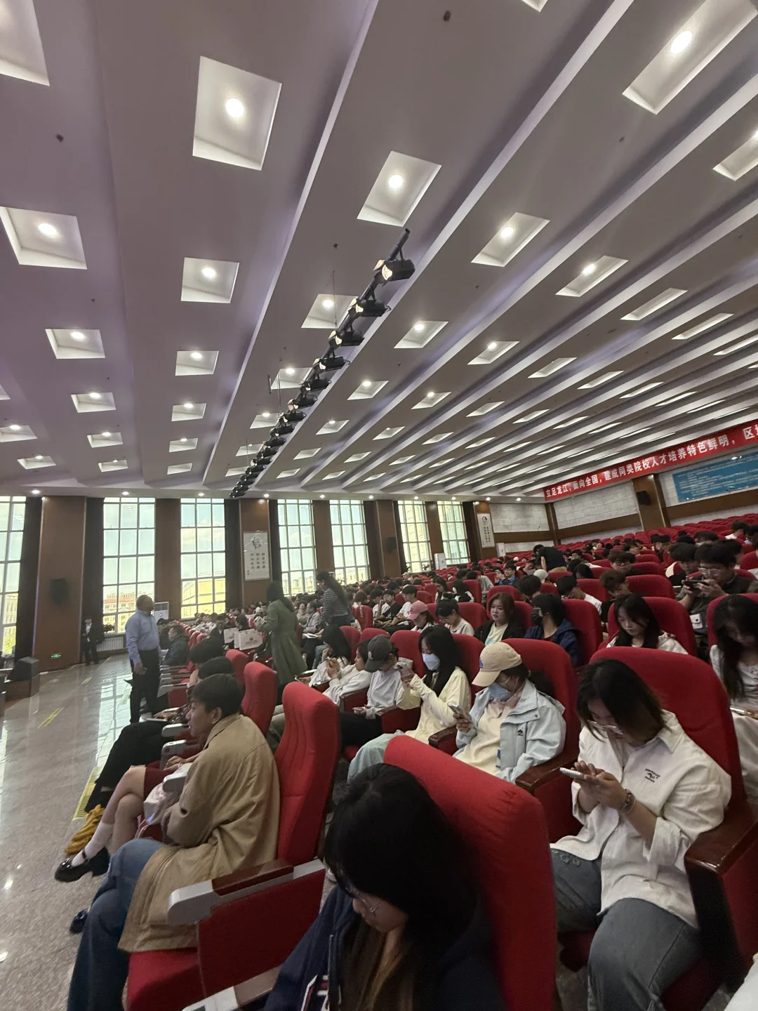 恭喜我校顺利举行工业设计展