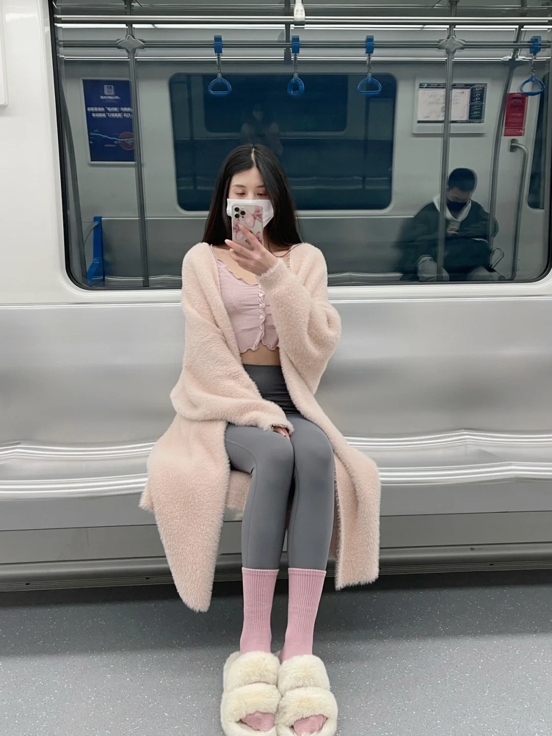 172 | 92 地铁瑜伽服女孩??