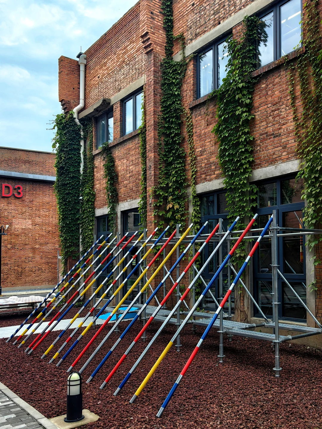 INFJ看展，颅内弹幕谁吵赢了？